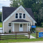 Metamora outside White Duck Cottage